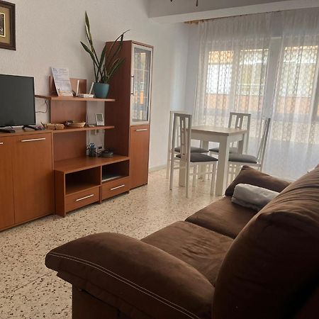 Uroczy Apartament Przy Playa De Los Locos Torrevieja Bagian luar foto