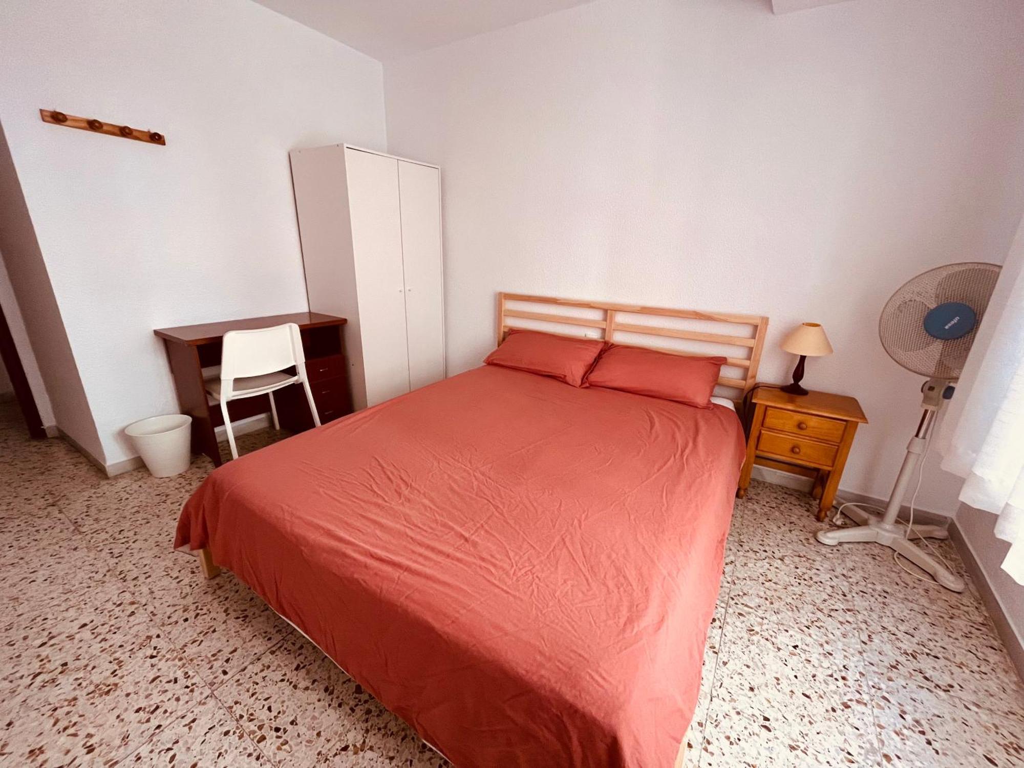 Uroczy Apartament Przy Playa De Los Locos Torrevieja Bagian luar foto